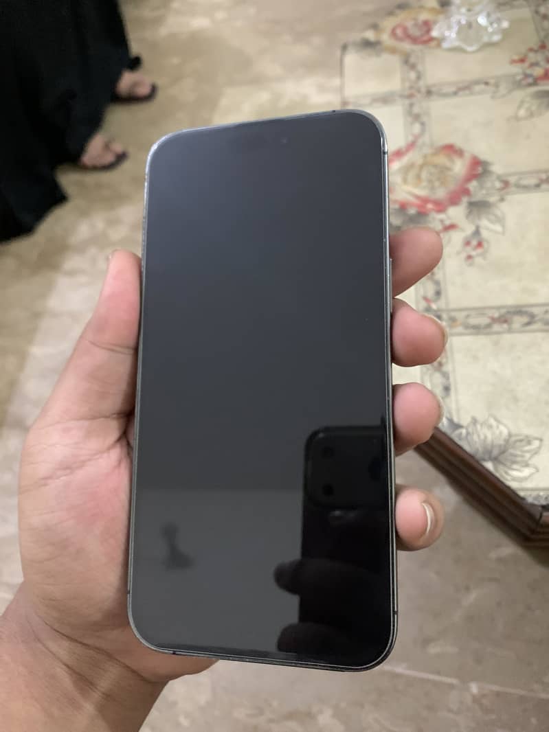 Apple iPhone 14 Pro Max 8