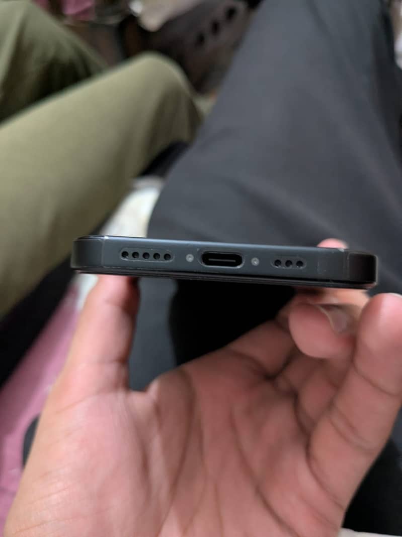 Apple iPhone 15 3