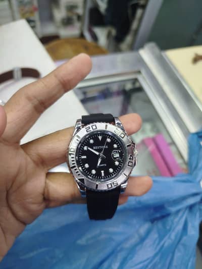 premium looking Men's watch