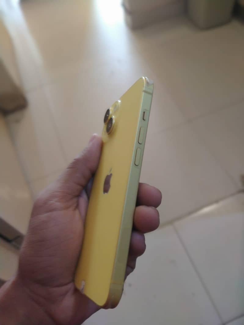 Apple iPhone 14 3