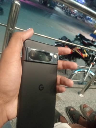 Google Pixel 8 Pro