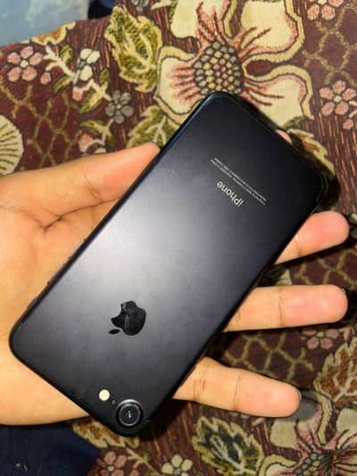 Apple iPhone 7