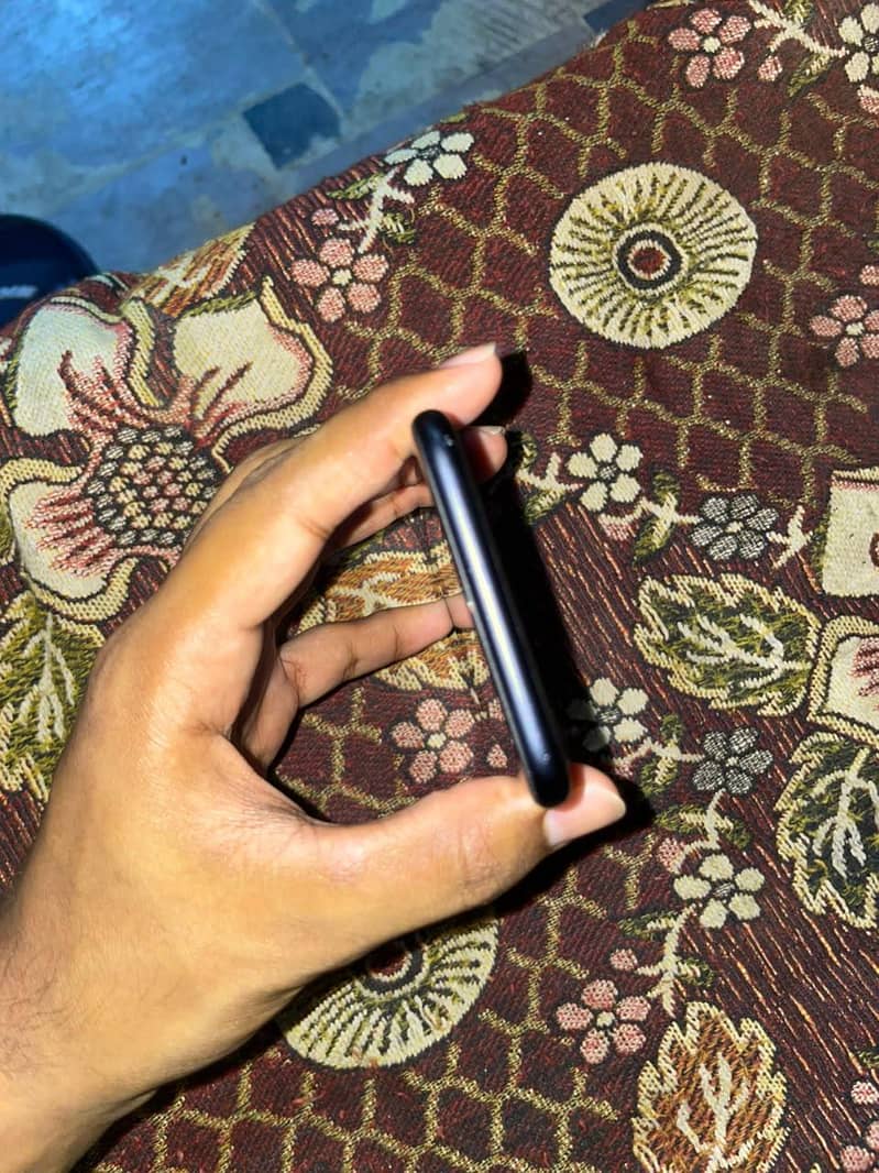 Apple iPhone 7 2