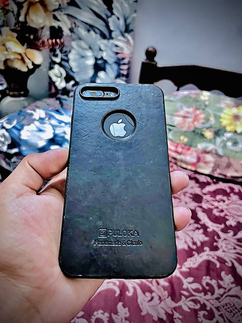 Apple iPhone 8 Plus 0