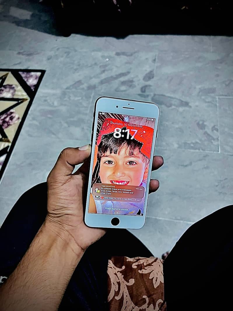 Apple iPhone 8 Plus 2