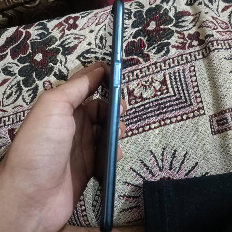 Xiaomi Redmi Note 9S 3