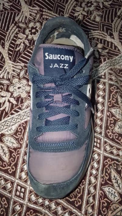 size 8 . . . . Saucony  brand VIP running shoes