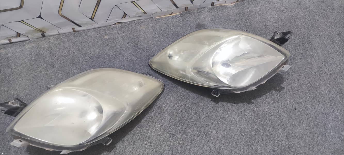 vitz 2007 model headlights backlight 0
