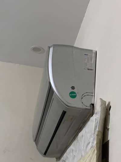Orient dc invertor 1.5 ton all ok geniun