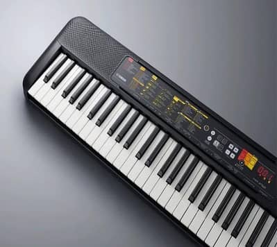 Yamaha F52