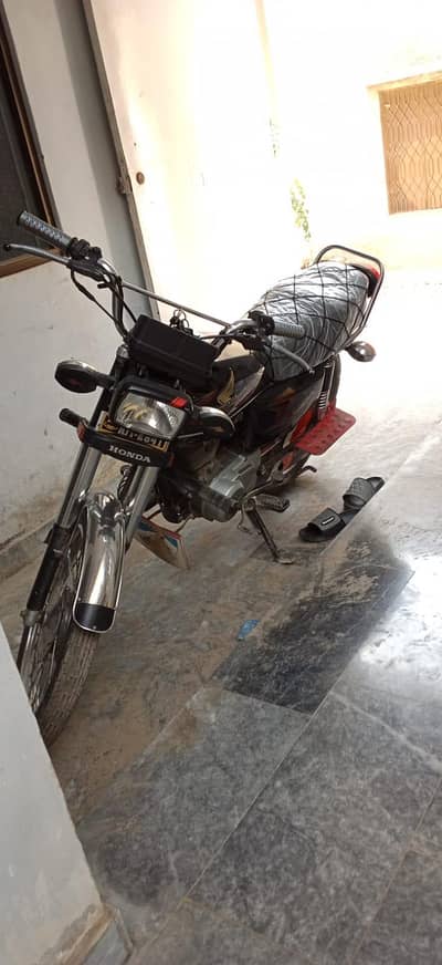 Honda 125 motorcycle