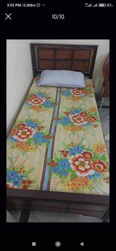 Modern Wooden TWO single Beds–Almost Brand New |With/Without Mattress