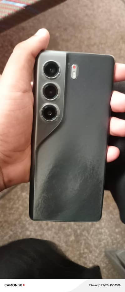 Tecno CAMON 40 Pro