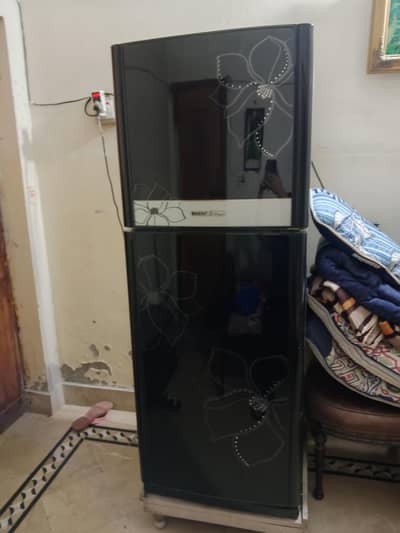 orient fridge fresh no scratches on sides and doors