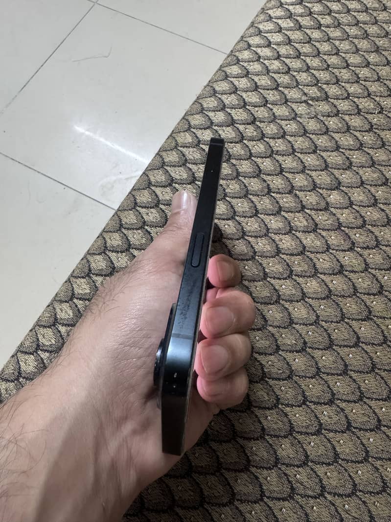 Apple iPhone 14 2