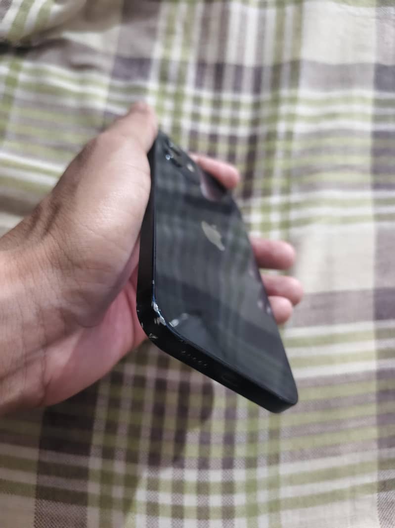 Apple iPhone 12 1