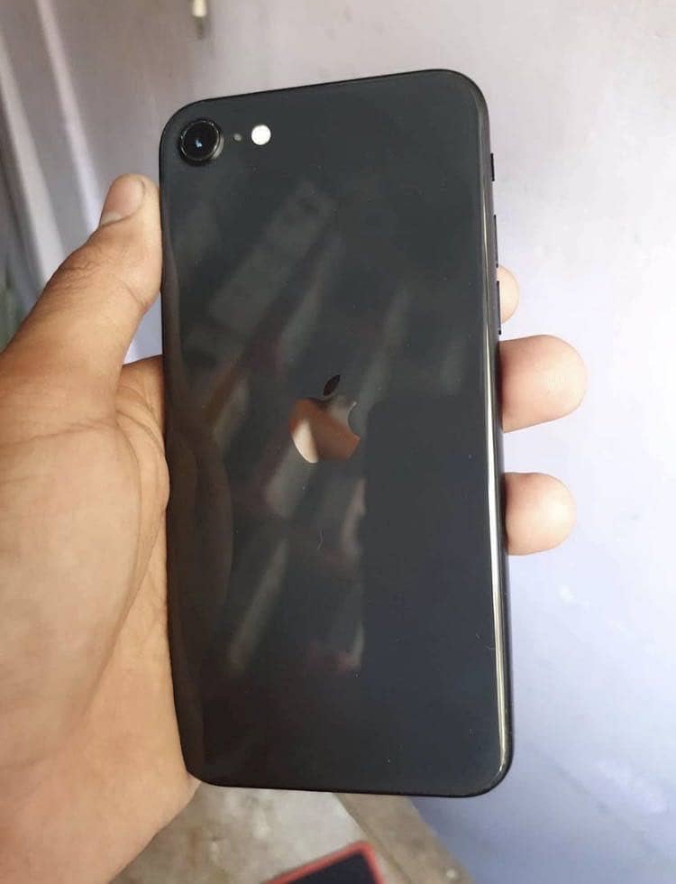 Apple iPhone SE 0