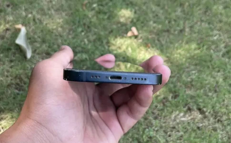Apple iPhone 13 2