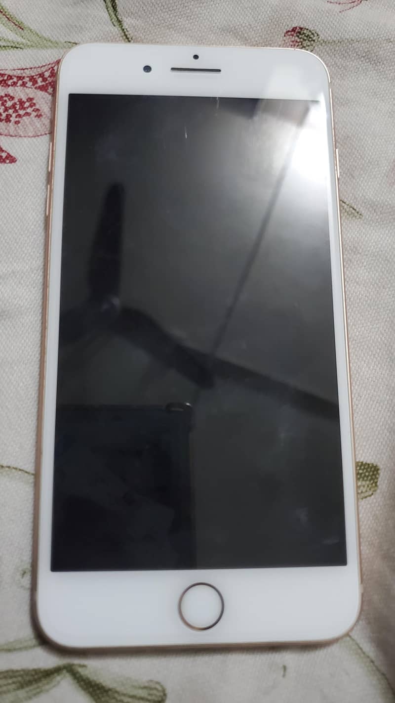 Apple iPhone 8 Plus 1