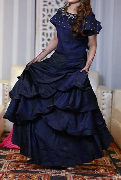 Navy blue colour, full-length maxi