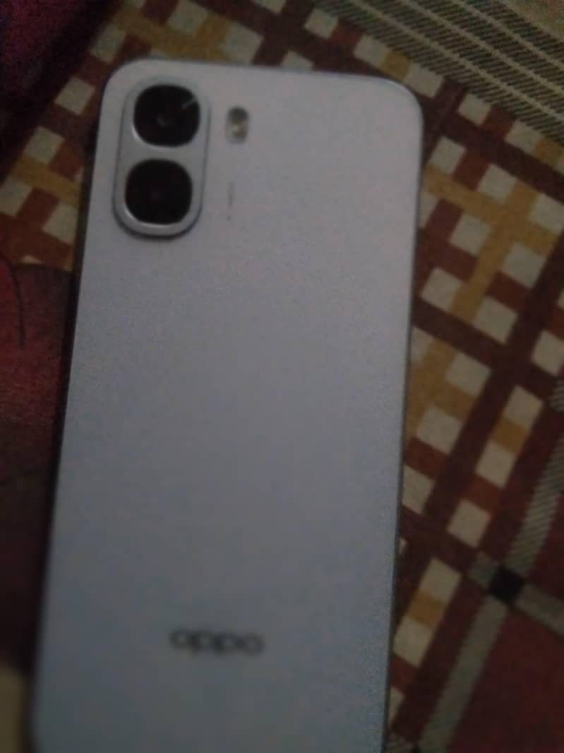 OPPO A6k 4
