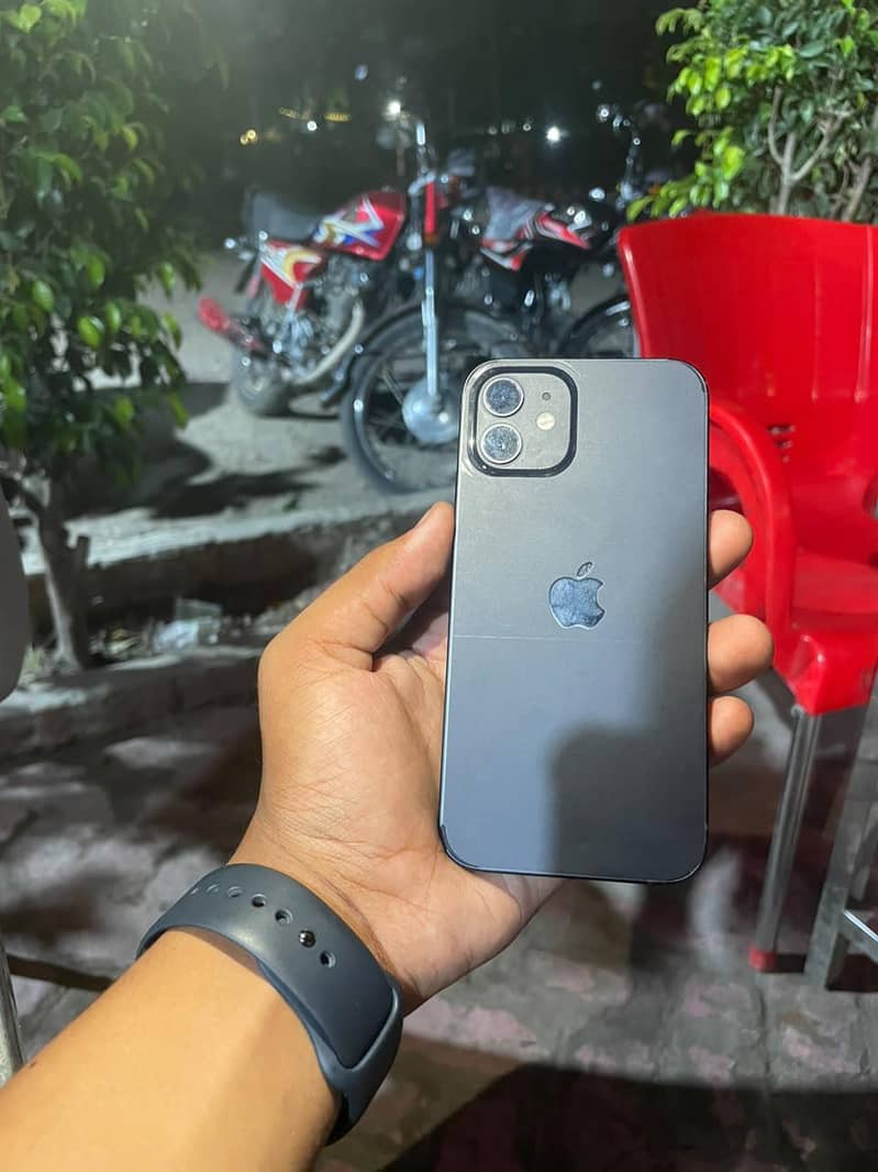 Iphone 12 3