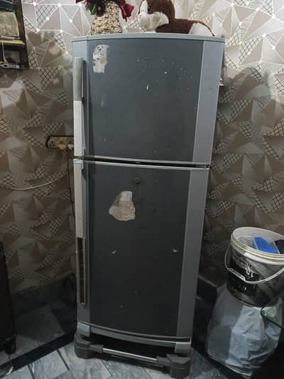 urgent sale dawlance Fridge