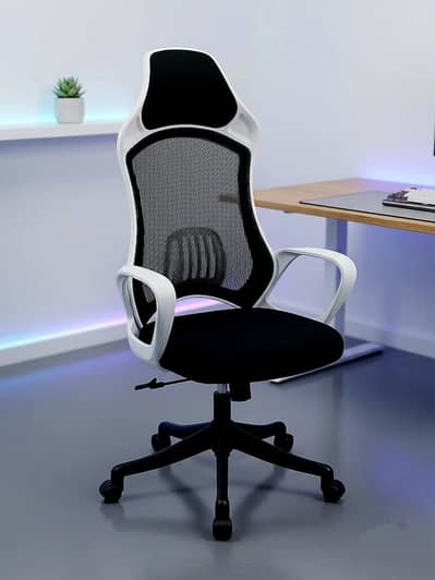 ​Gaming Style Office Chair - Mint Condition (Brand New Look)