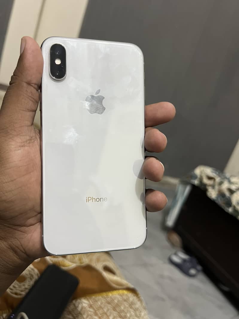 Apple iPhone x 4