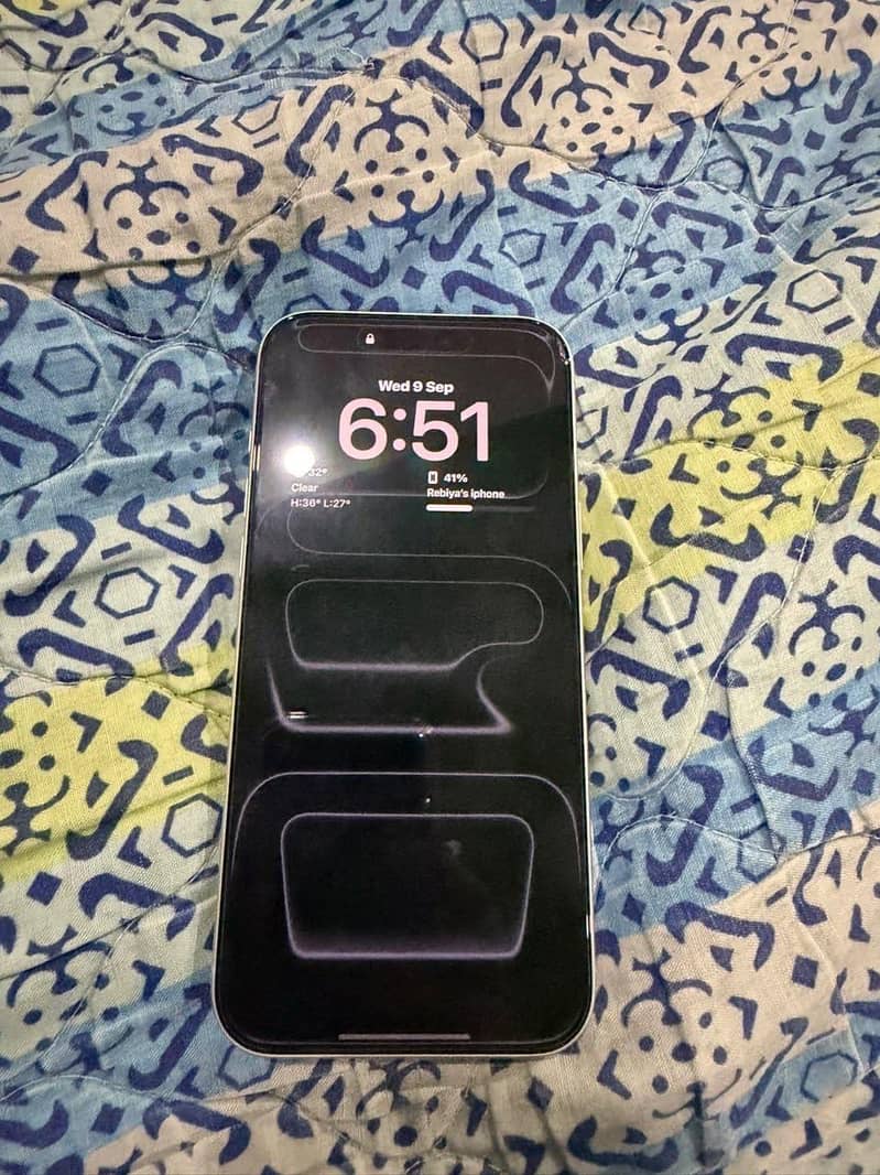 Apple iPhone 17 Pro Max 4