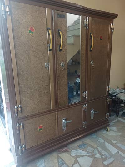 Almari/cupboard
