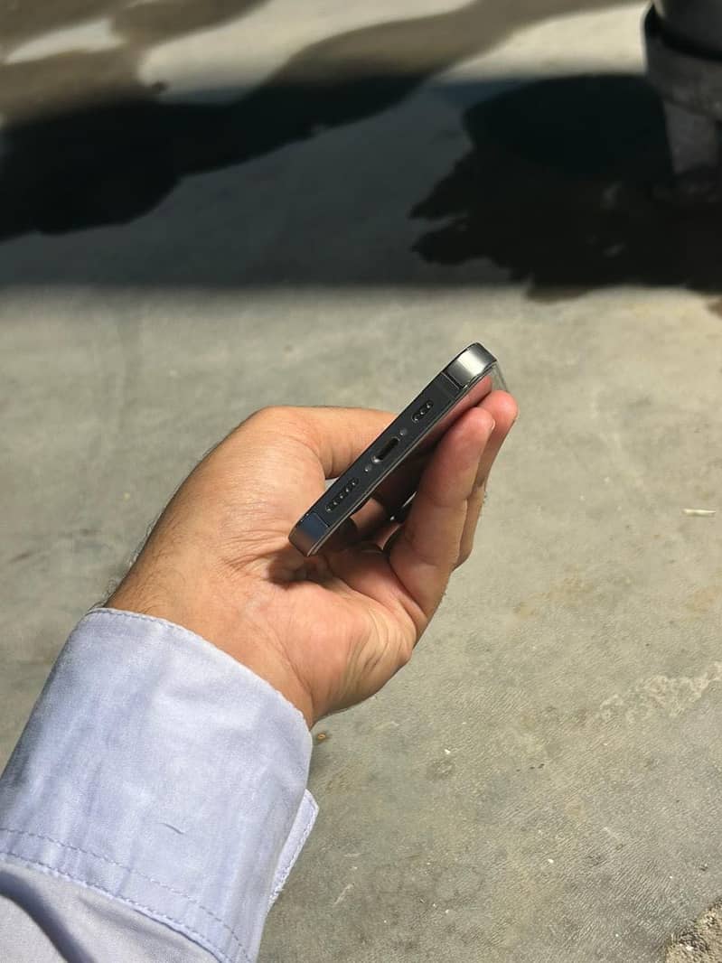 Apple iPhone 13 Pro 4
