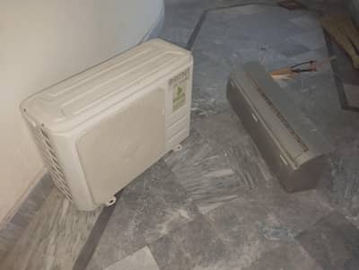 FOR SALE : ORIENT DC INVERTER SPLIT AC 1 TON CI-12AE/AF IN-HC