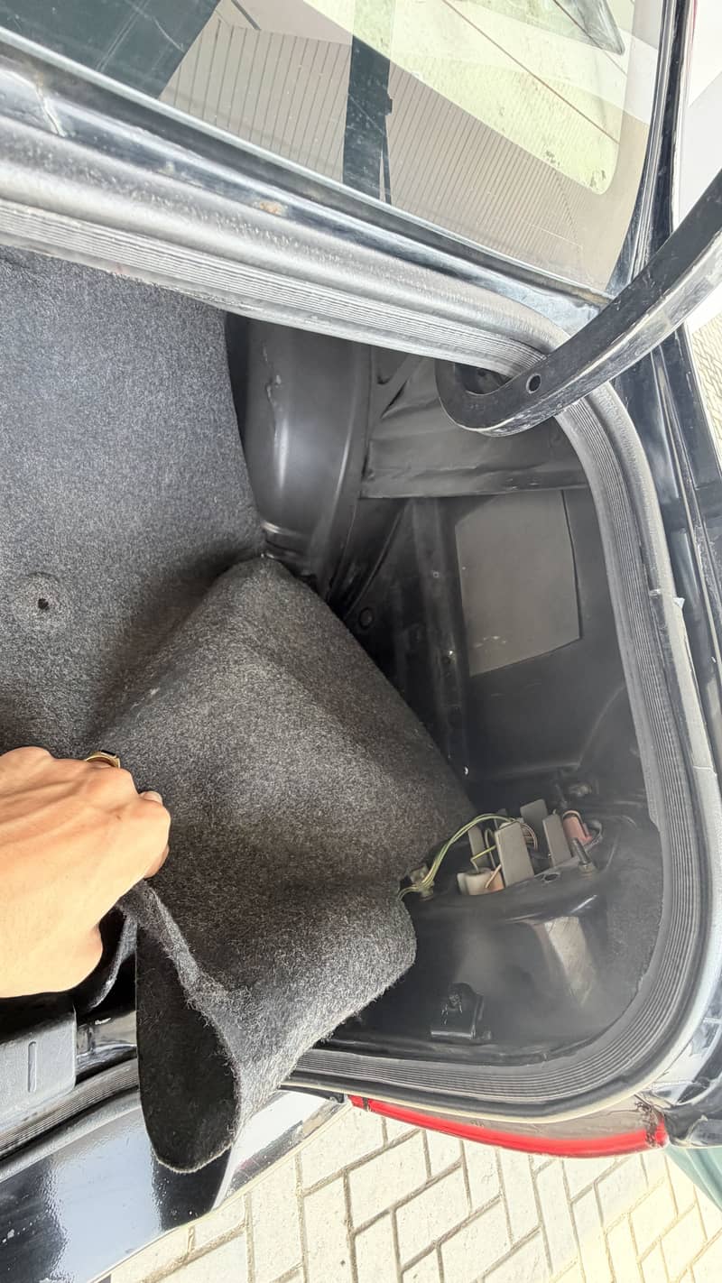 Se Saloon 6