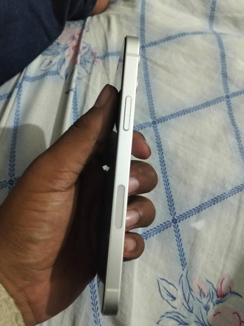 Apple iPhone 12 2