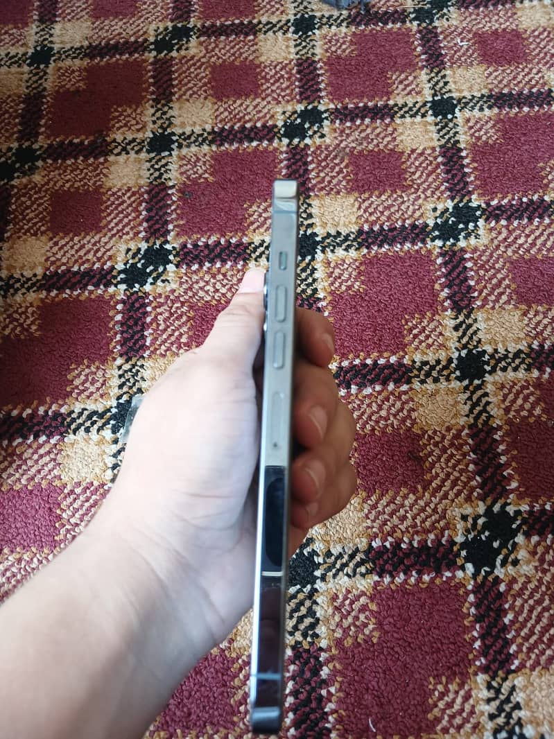 Apple iPhone 13 Pro Max 5