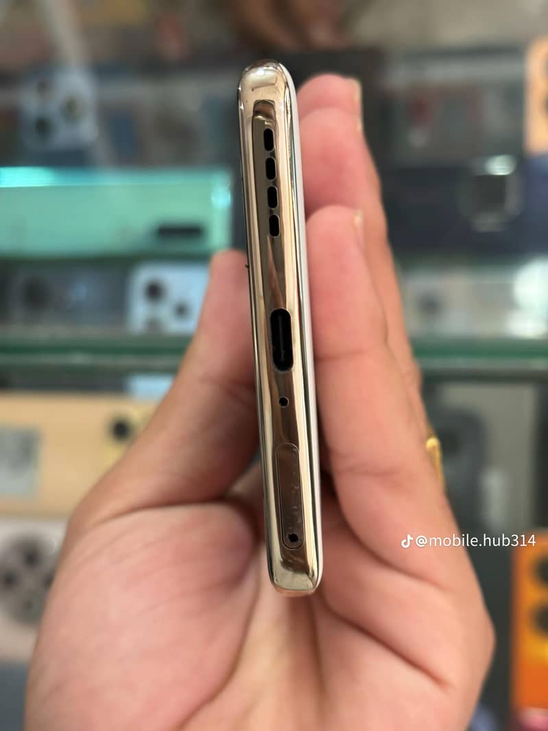 Infinix Zero 30 4