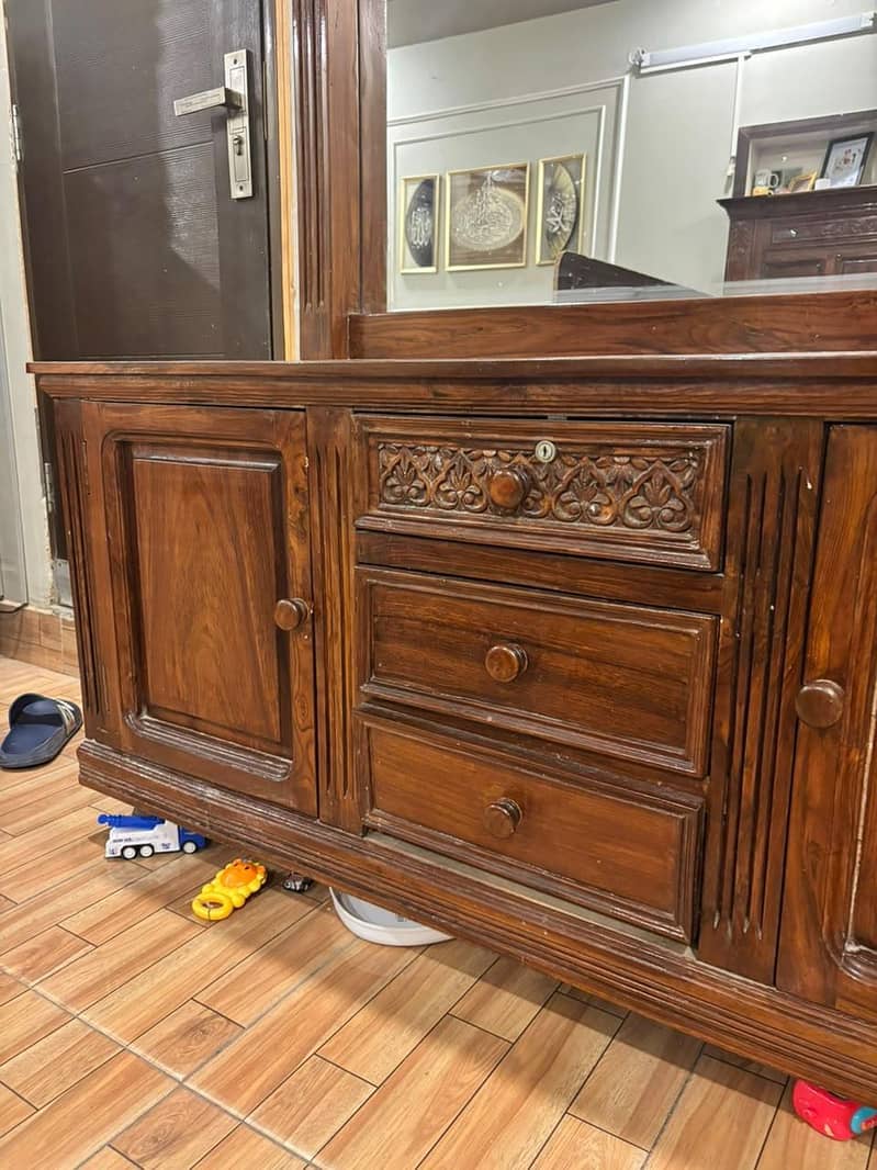 dressing table 10/10 condition 11