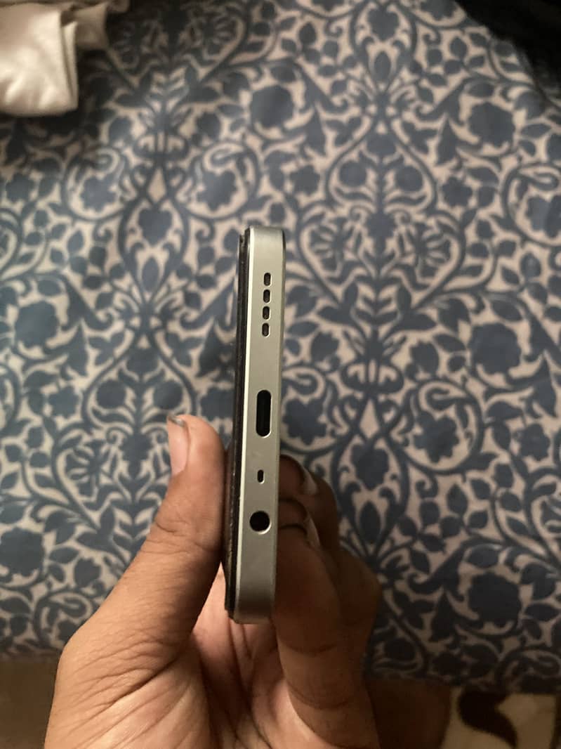 Realme Note 60x 6