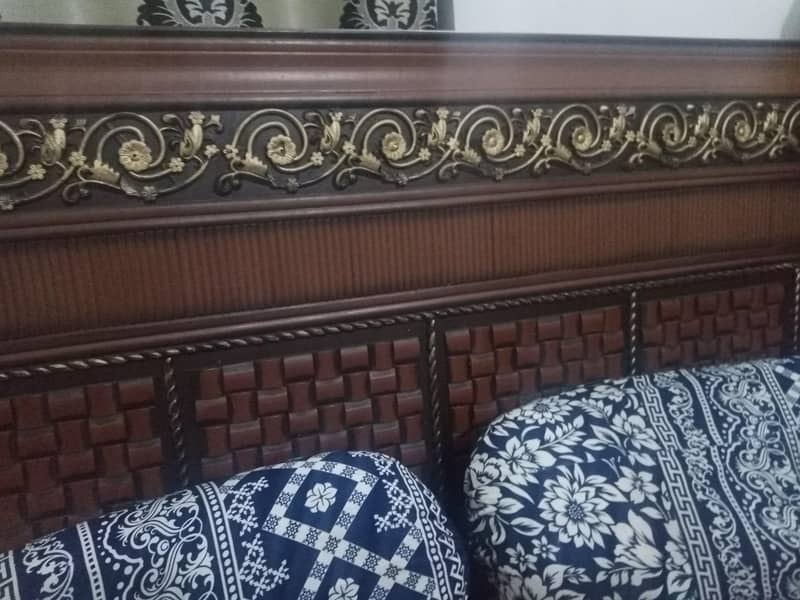 bed with side tables 0