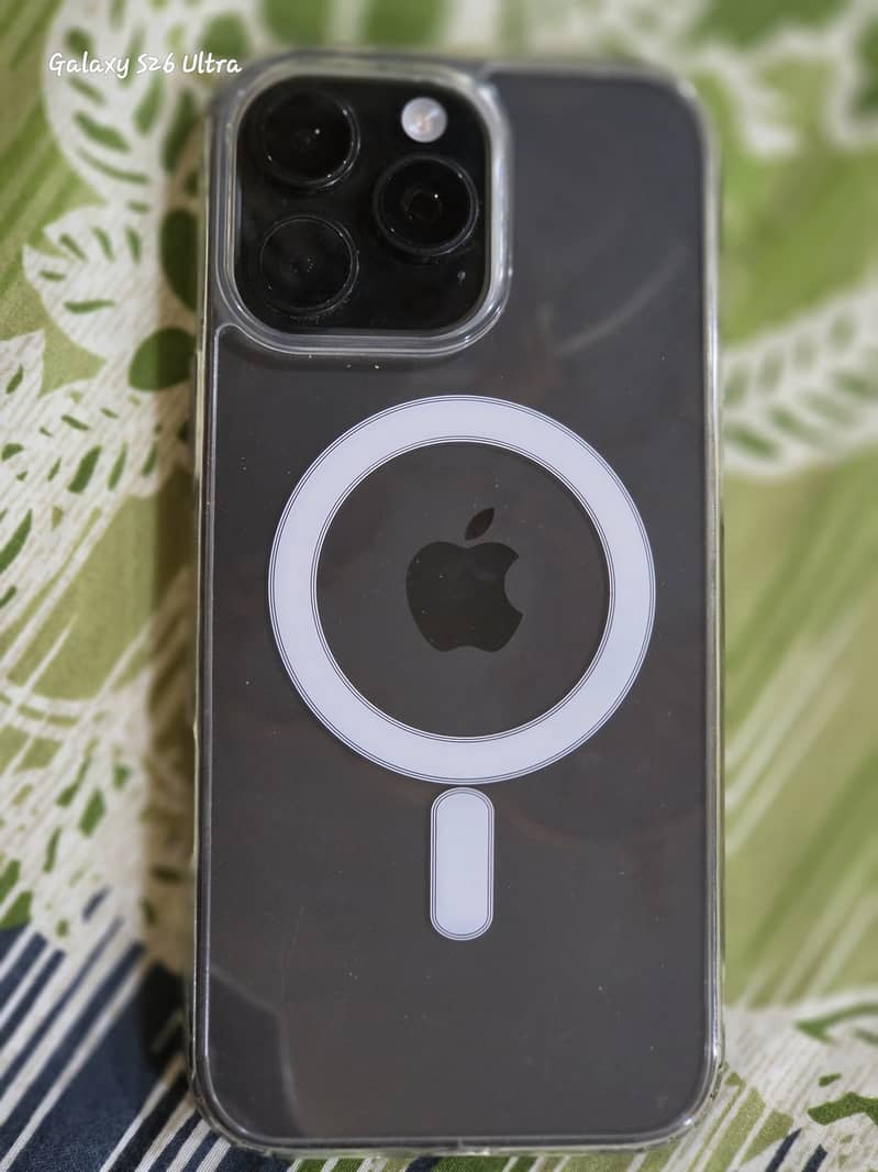 Apple iPhone 16 Pro Max 1