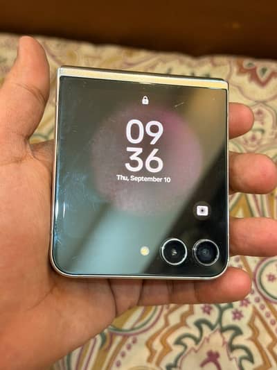 Samsung Galaxy Z Flip 5 | 512 GB - PTA APPROVED | WHITE