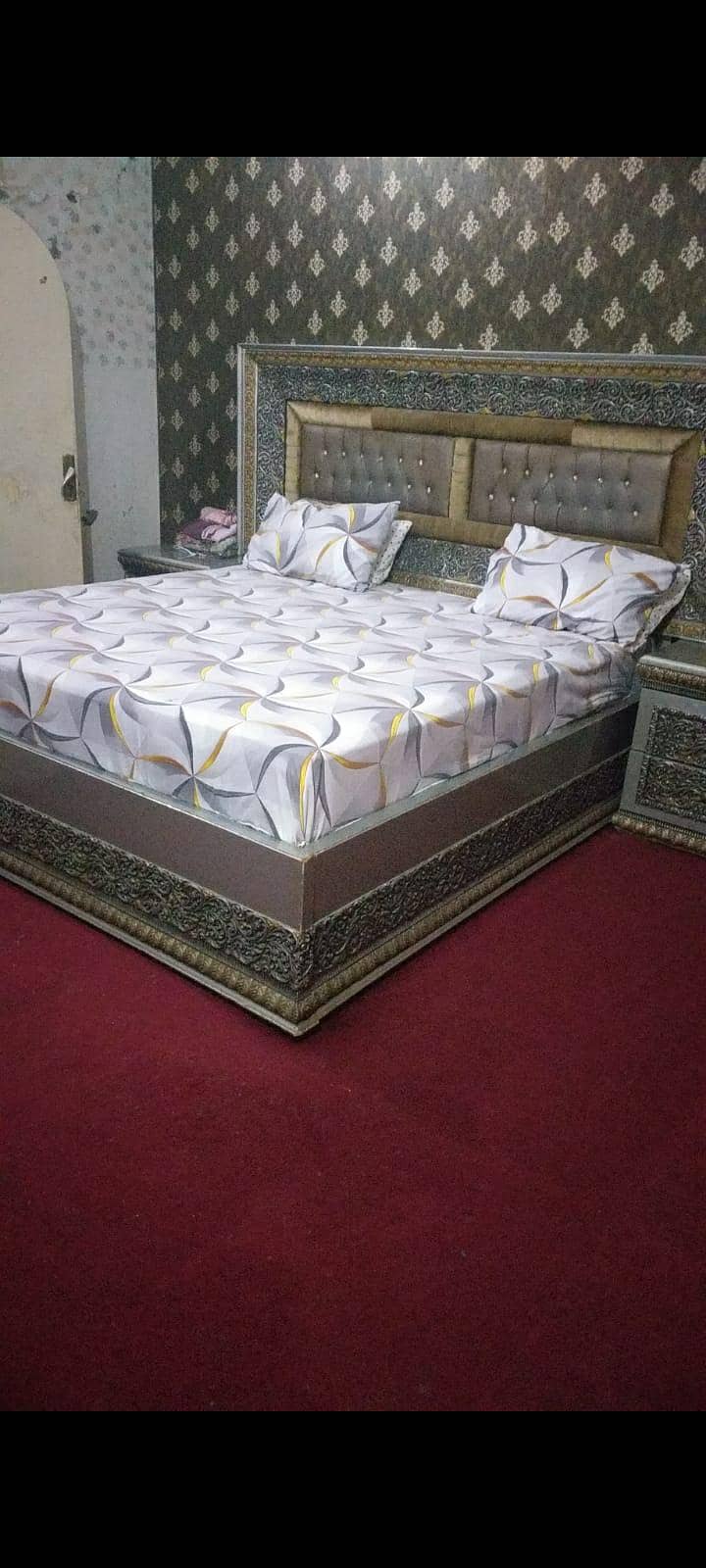 king bed with side table dressing 0