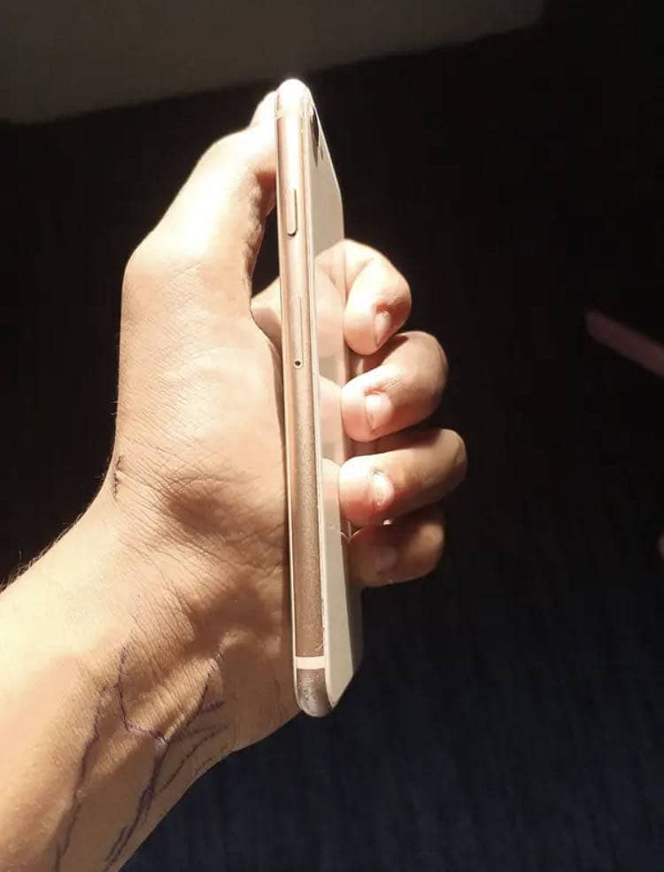 Apple iPhone 8 1