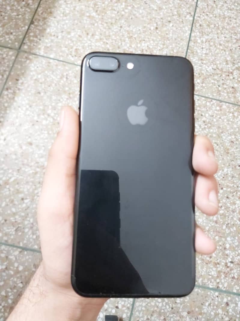 Apple iPhone 7 Plus 3