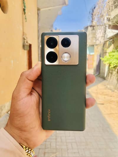 Infinix Note 40 Pro — 12GB/256GB | 70W + Wireless Charging