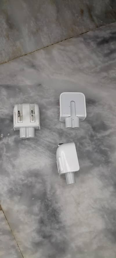 Ac adapter plug compatible with apple macbook charger