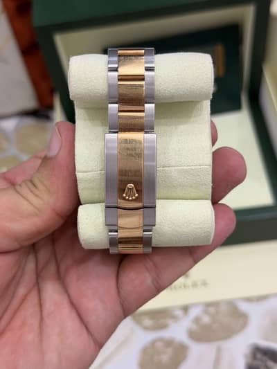 10 by 10 condition with box
