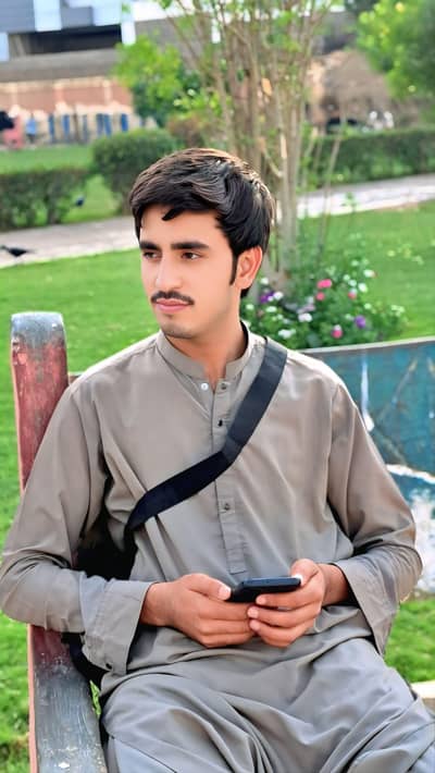 mujha driving job ki zarorat hai. . . . . . . . . WhatsApp nmb 03469231906