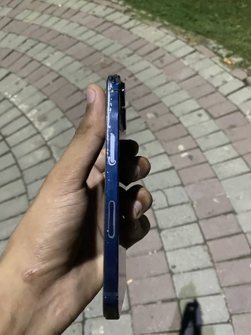 Apple iPhone 13 factory unlocked 6